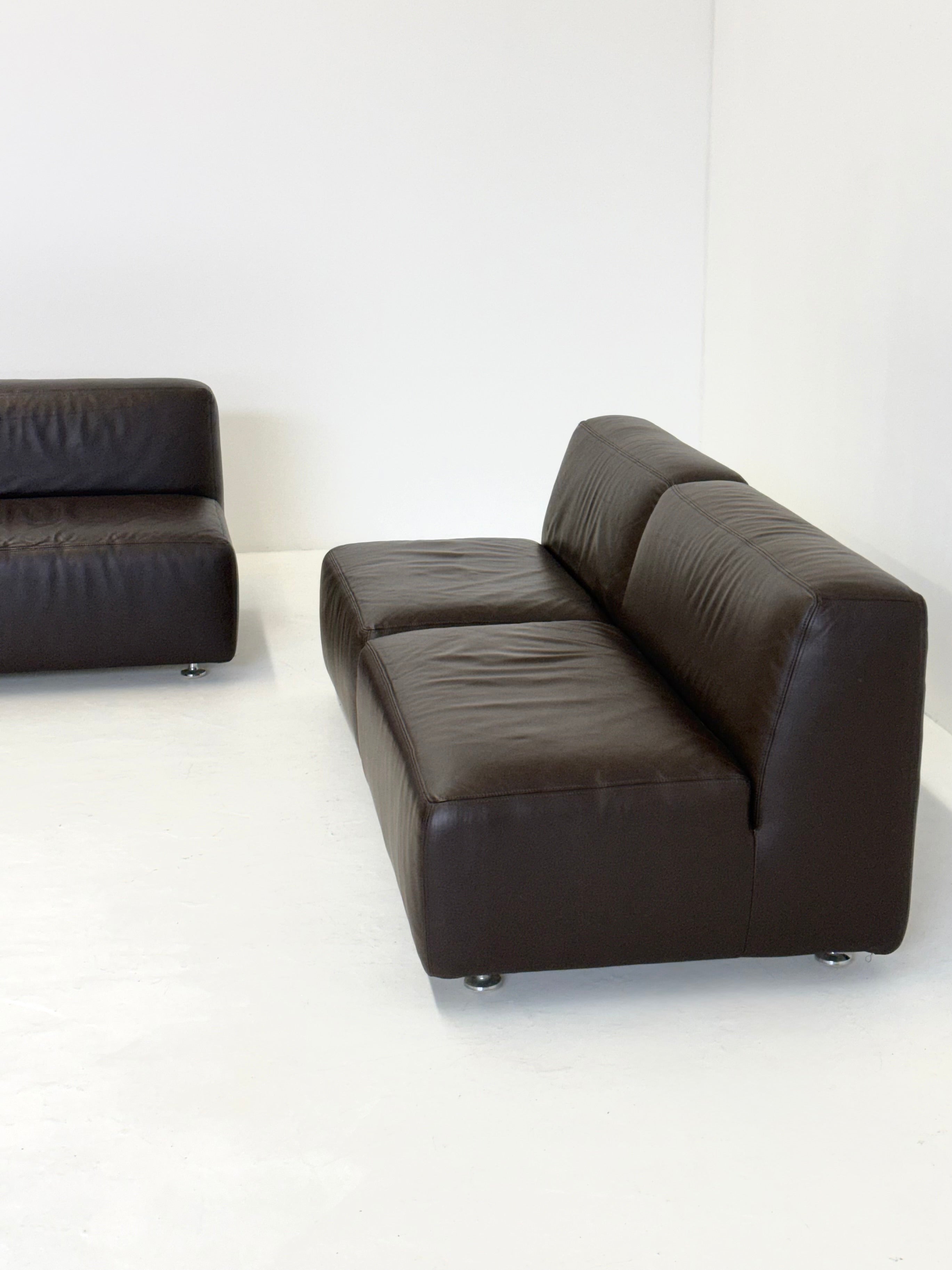 Set_of_3_1970s_Space_Age_Modular_Leather_Sofa,_Italy