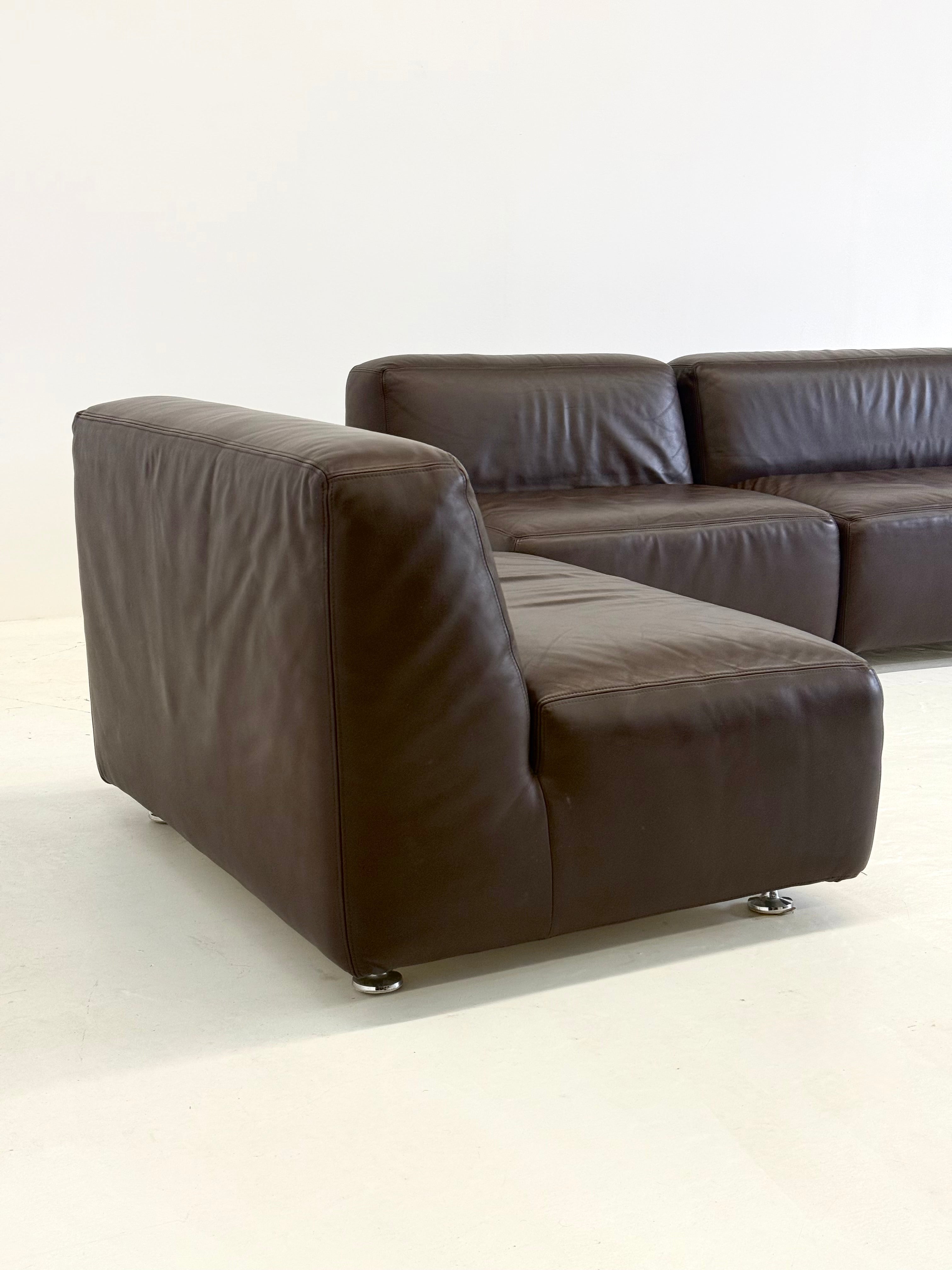 Set_of_3_1970s_Space_Age_Modular_Leather_Sofa,_Italy