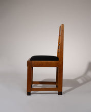 Set_of_4_Amsterdam_School_Oak_Dining_Chairs,_Netherlands_1920s