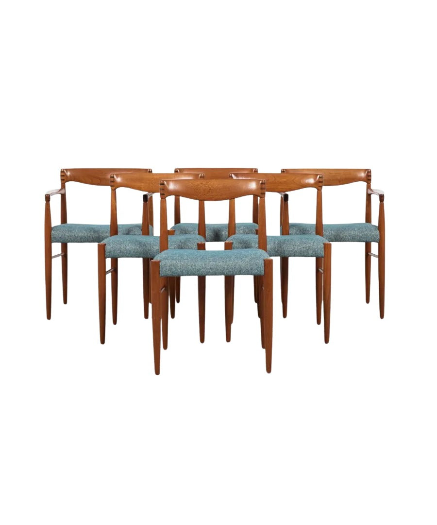 Set_of_4_and_2_Midcentury_dining_chairs_in_teak_by_HW_Klein_for_Bramin_1960s