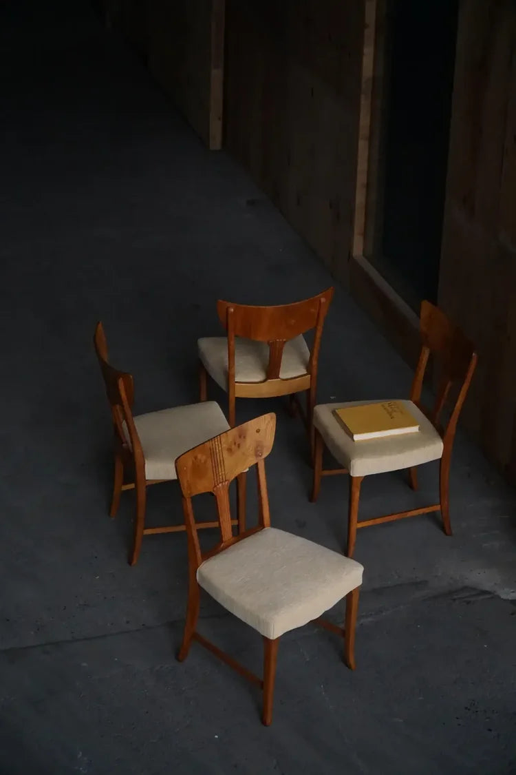 Set_of_4_Art_Nouveau_Dining_Chairs_in_Burl_Wood_and_Velvet