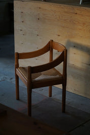 Set_of_4_Carimate_Chairs_for_Cassina_by_Vico_Magistretti,_Italian_Modern,_1970s