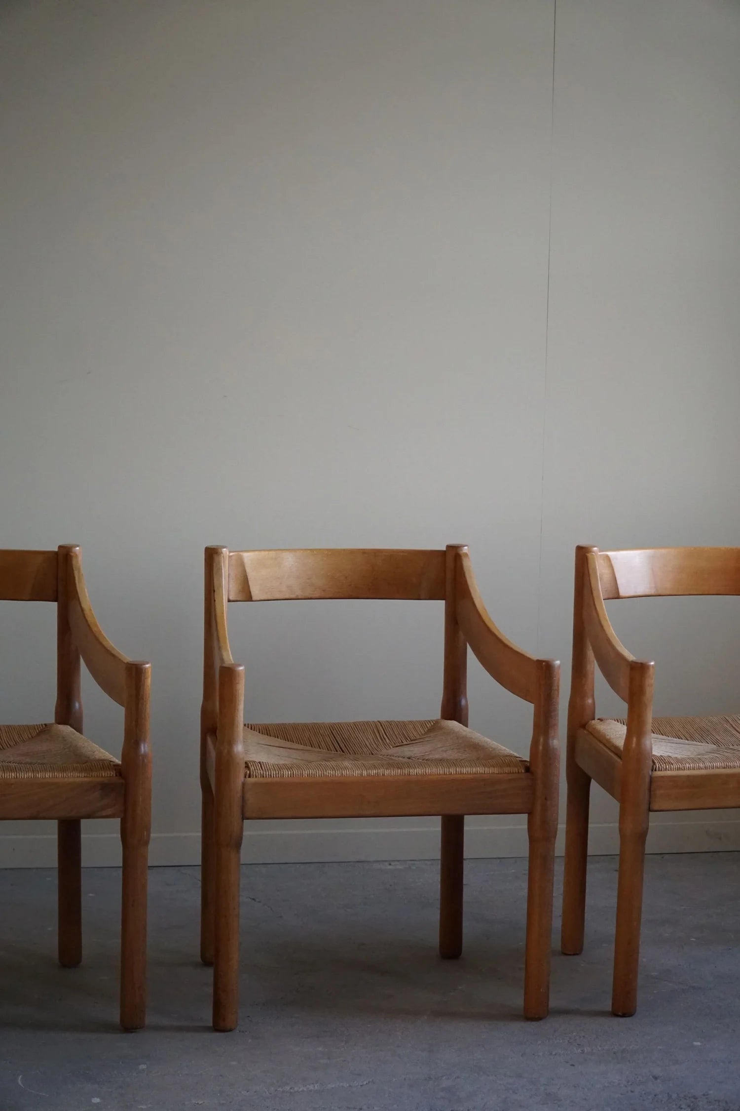Set_of_4_Carimate_Chairs_for_Cassina_by_Vico_Magistretti,_Italian_Modern,_1970s