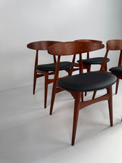 Set_of_4_CH33_Dining_Chairs,_Hans_J._Wegner,_Denmark,_1950s