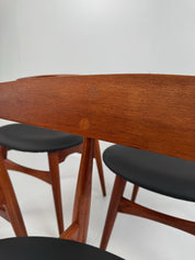 Set_of_4_CH33_Dining_Chairs,_Hans_J._Wegner,_Denmark,_1950s