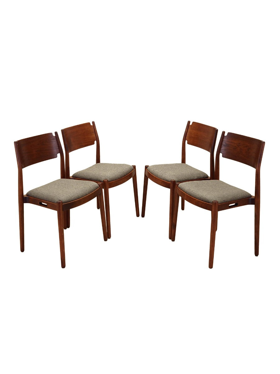Set_of_4_Chairs,_Danish_Manufacture,_1970s,_Denmark