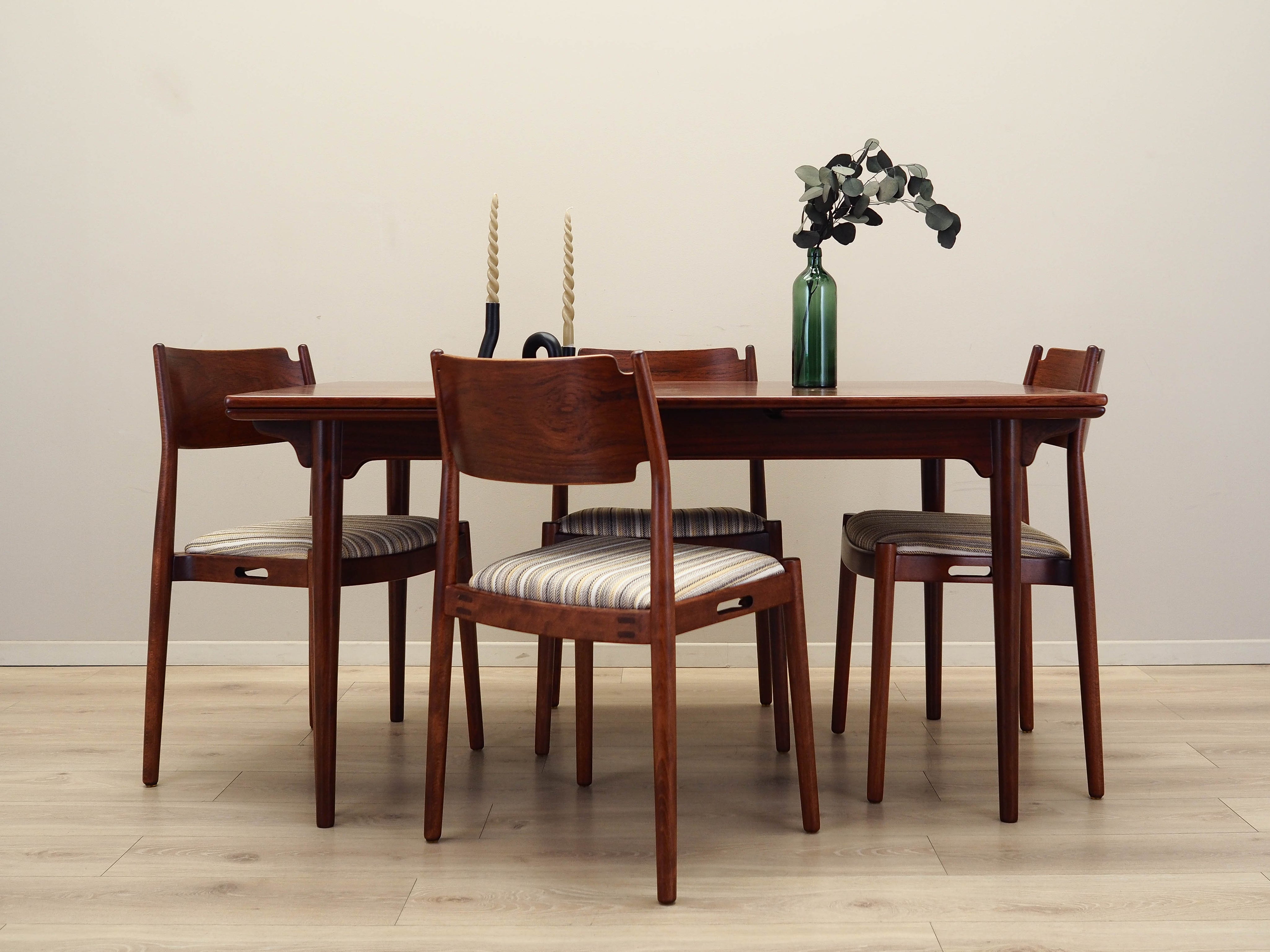 Set_of_4_Chairs,_Teak_Veneer,_Mahogany,_1970s,_Denmark