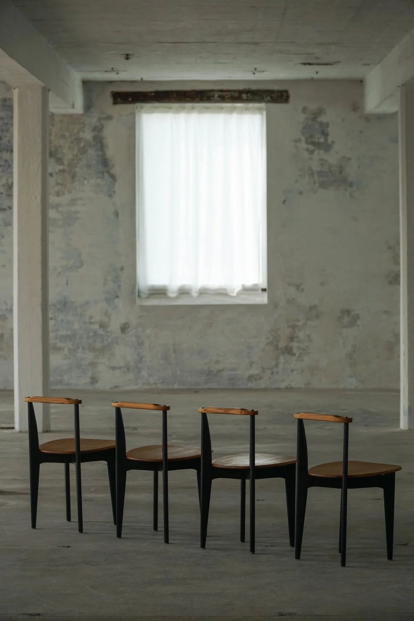 Set_of_4_Chairs_Thema_in_Pine_by_Yngve_Ekström_for_Svedese,_Sweden_1954