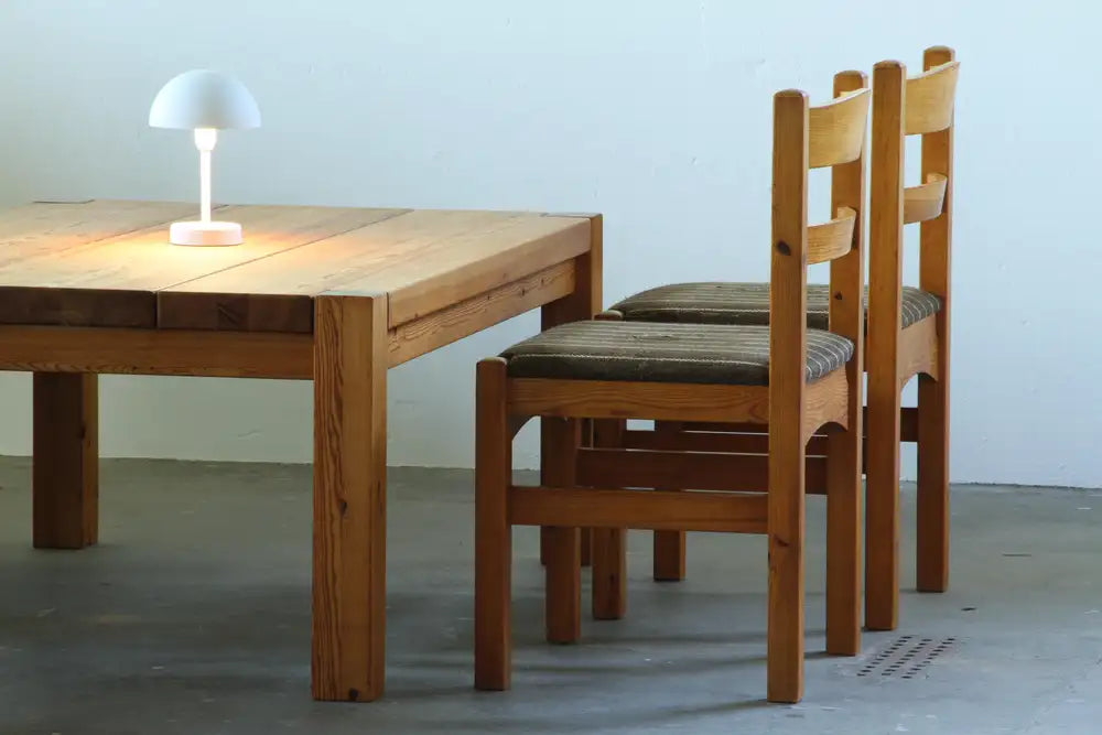 Set_of_4_Danish_Mid-Century_Modern_Solid_Pine_Ladder-Back_Dining_Chairs,_1970s