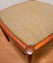 Set_of_4_dining_chairs_by_H.W._Klein_for_Bramin_in_teak