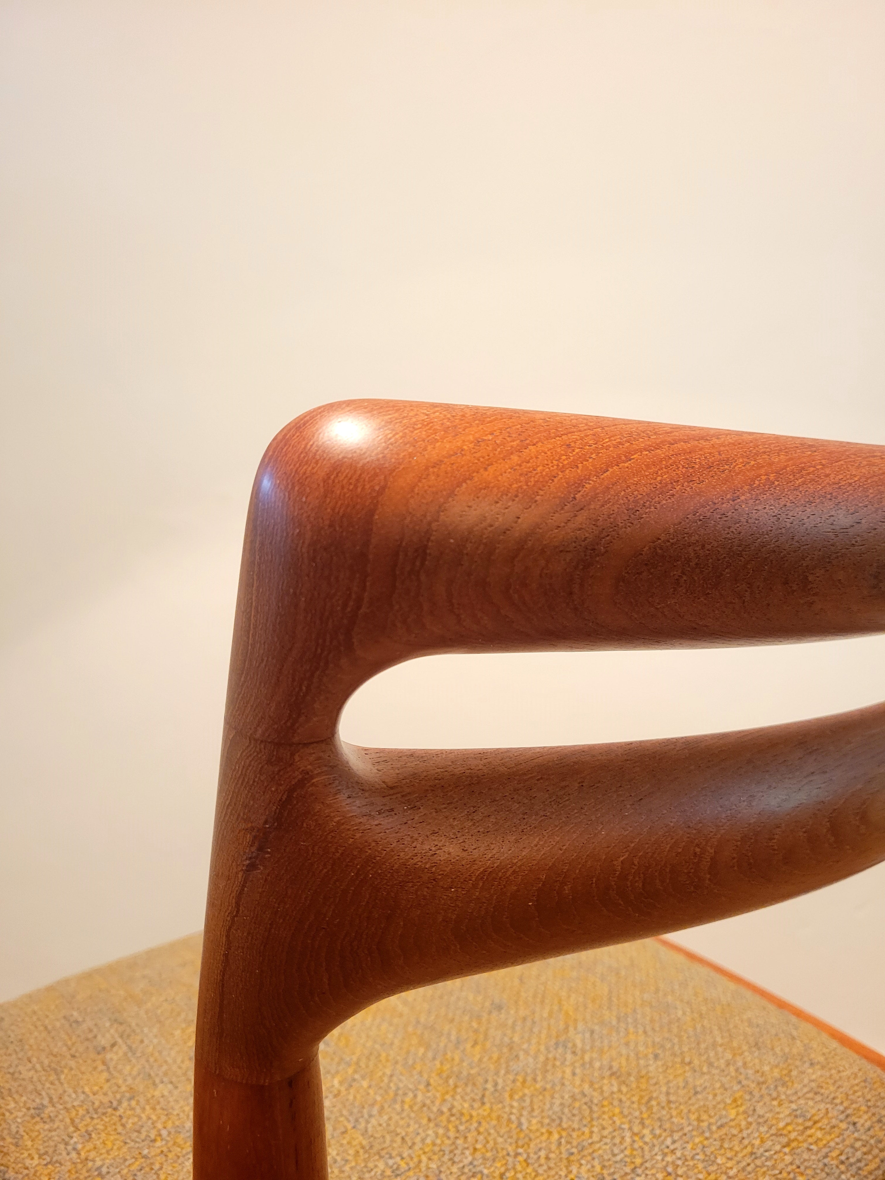 Set_of_4_dining_chairs_by_H.W._Klein_for_Bramin_in_teak