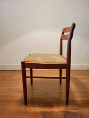 Set_of_4_dining_chairs_by_H.W._Klein_for_Bramin_in_teak