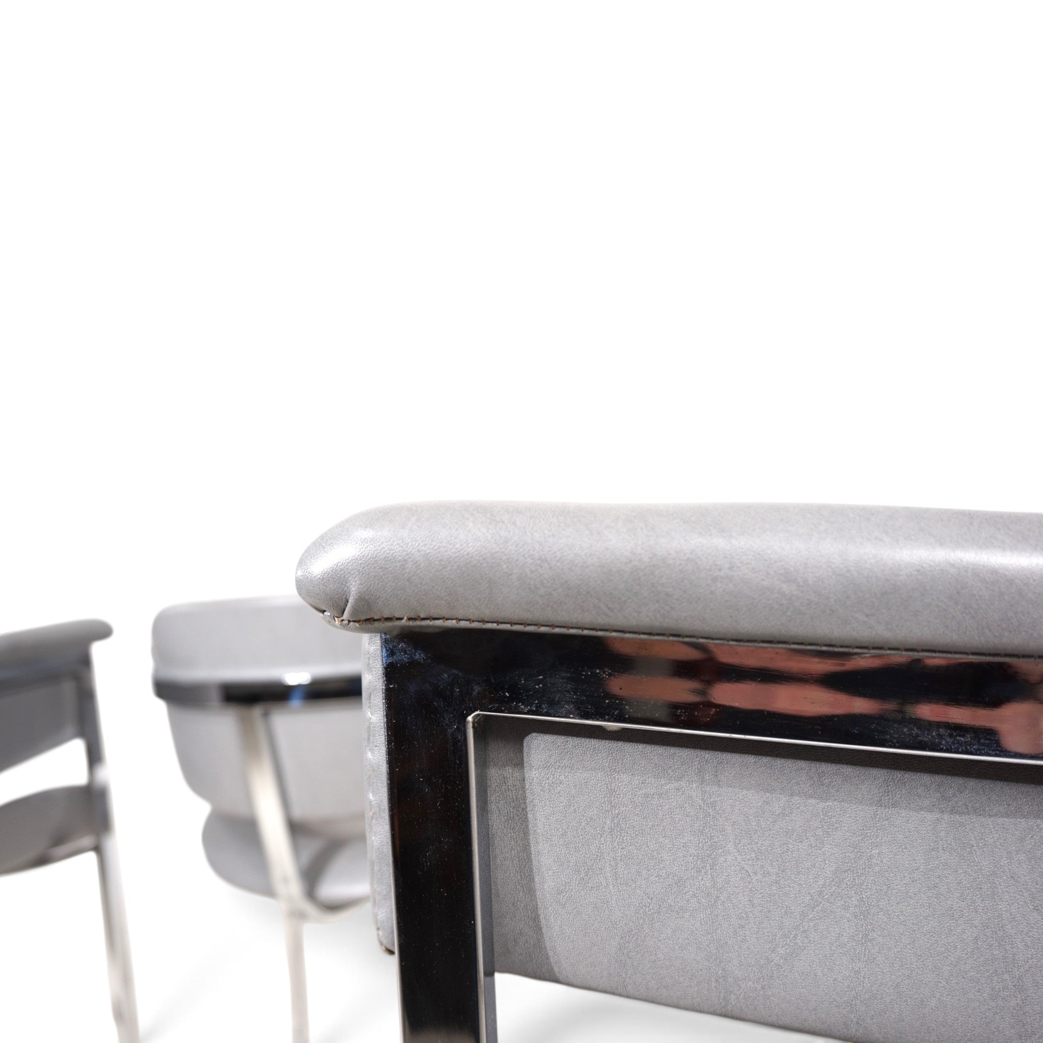 Set_of_4_Armchairs_by_Vittorio_Introini_for_Mario_Sabot,_Chrome_and_Grey,_Italy,_1970s
