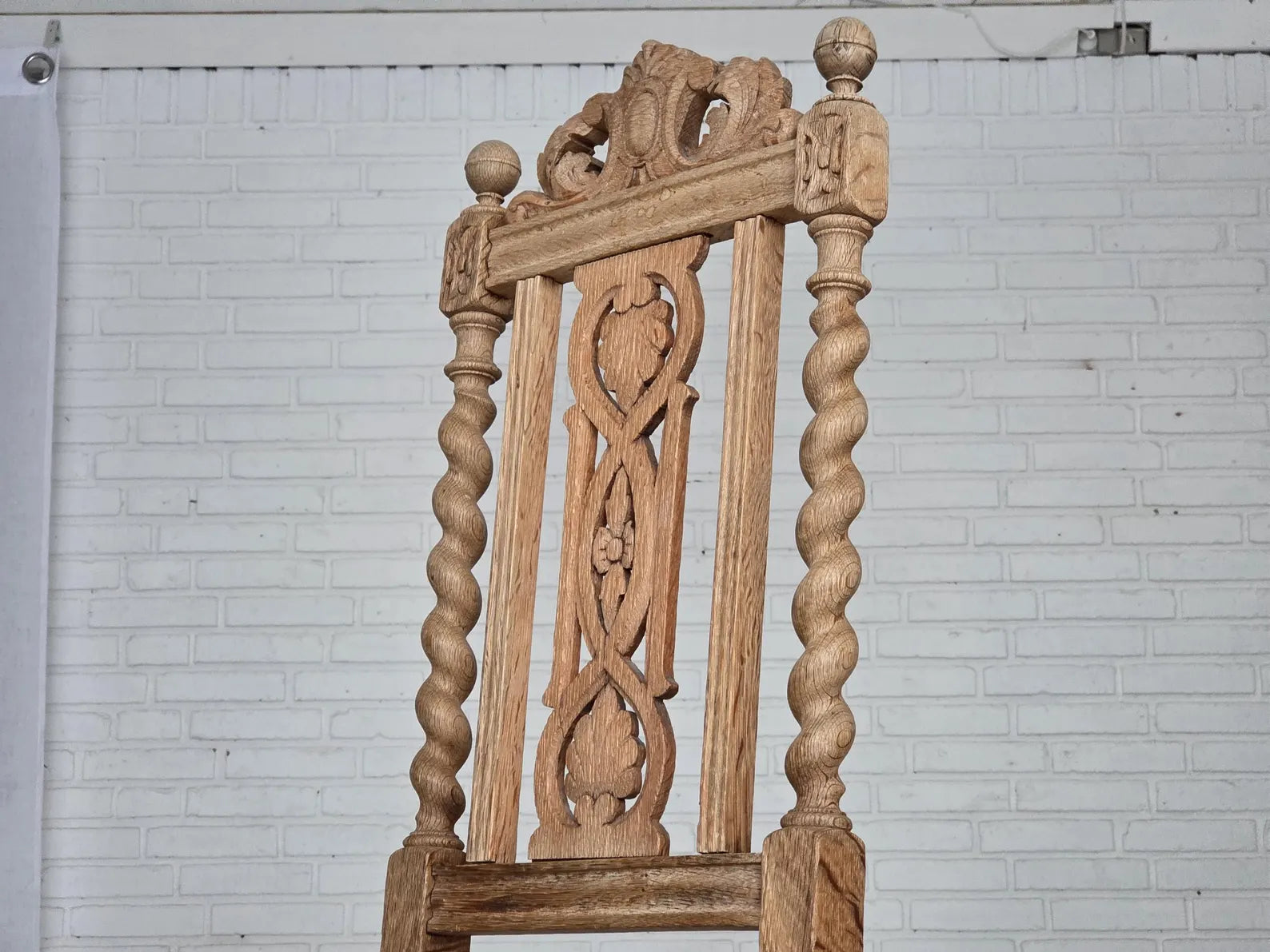 Set_of_4_Dining_Chairs,_Carved_Oak_&_Leather,_1930s_Denmark