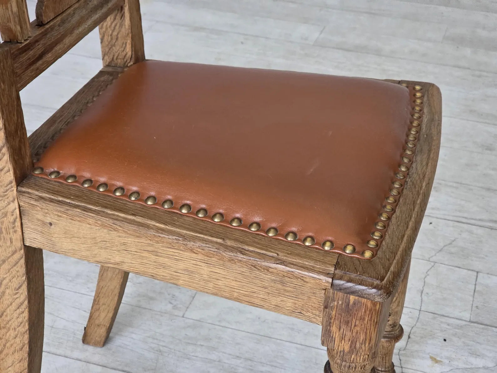 Set_of_4_Dining_Chairs,_Carved_Oak_&_Leather,_1930s_Denmark
