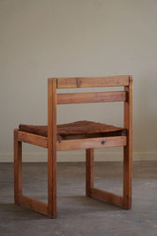 Set_of_4_Dining_Chairs_in_Pine_and_Cowhide,_by_Knud_Færch,_Danish_Modern,_1970s