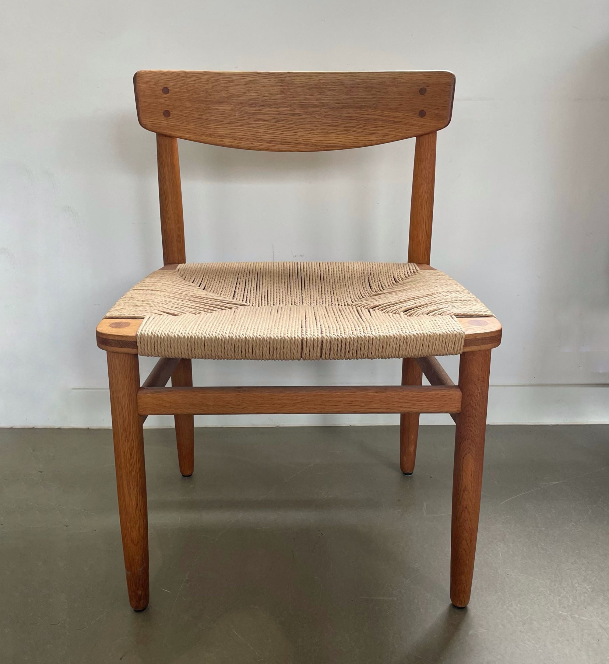 Set_of_4_Øresund_Model_537_Oak_and_Papercord_Dining_Chairs_by_Børge_Mogensen,_1950s