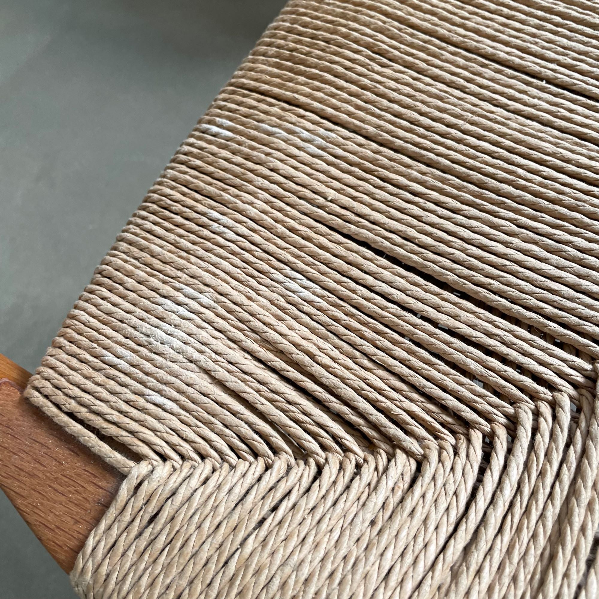 Set_of_4_Øresund_Model_537_Oak_and_Papercord_Dining_Chairs_by_Børge_Mogensen,_1950s