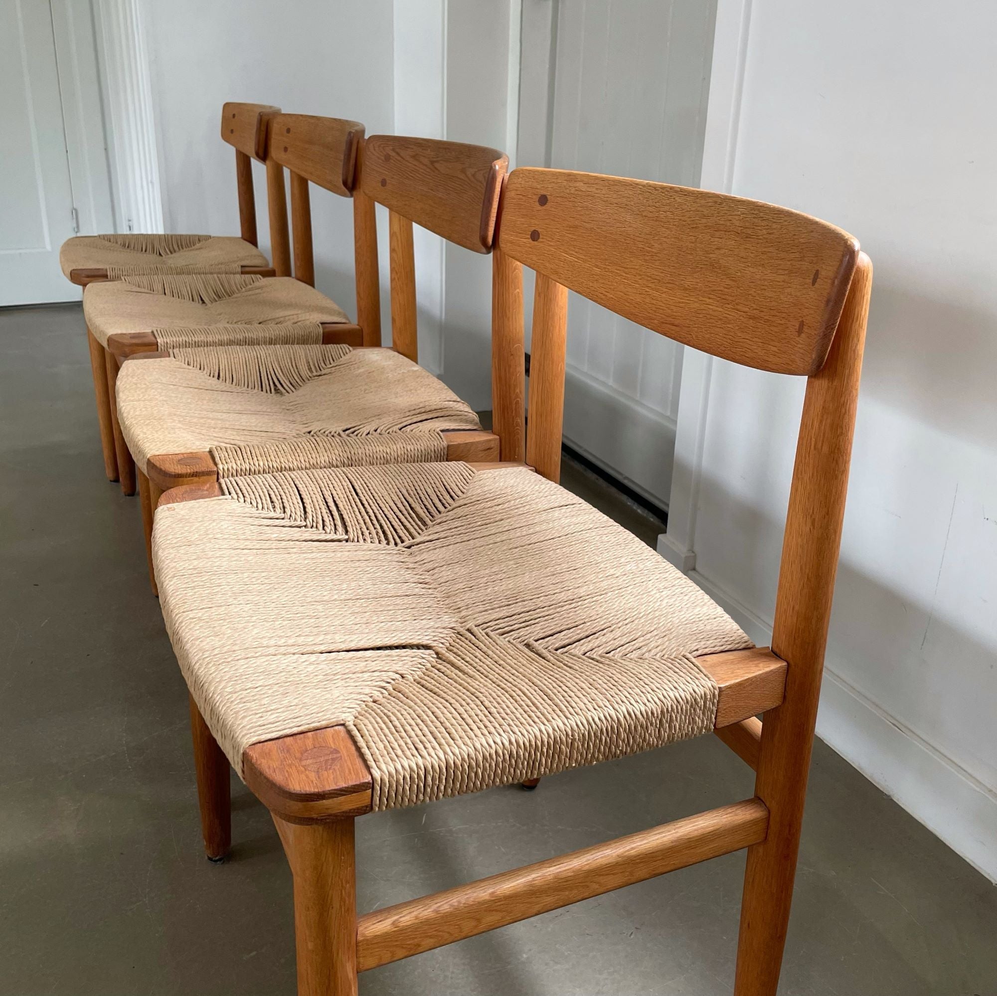 Set_of_4_Øresund_Model_537_Oak_and_Papercord_Dining_Chairs_by_Børge_Mogensen,_1950s