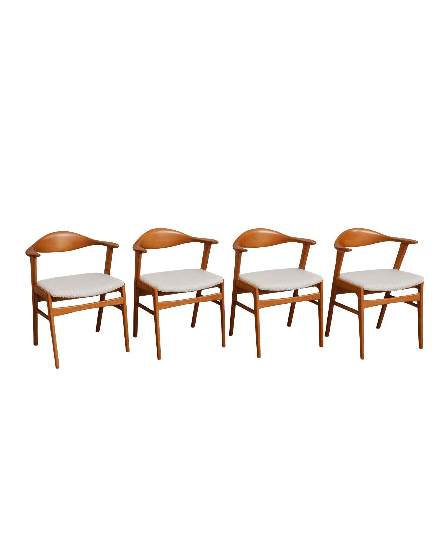 Set_of_4_Erik_Kirkegaard_dining_chairs_with_Bouclé_upholstery