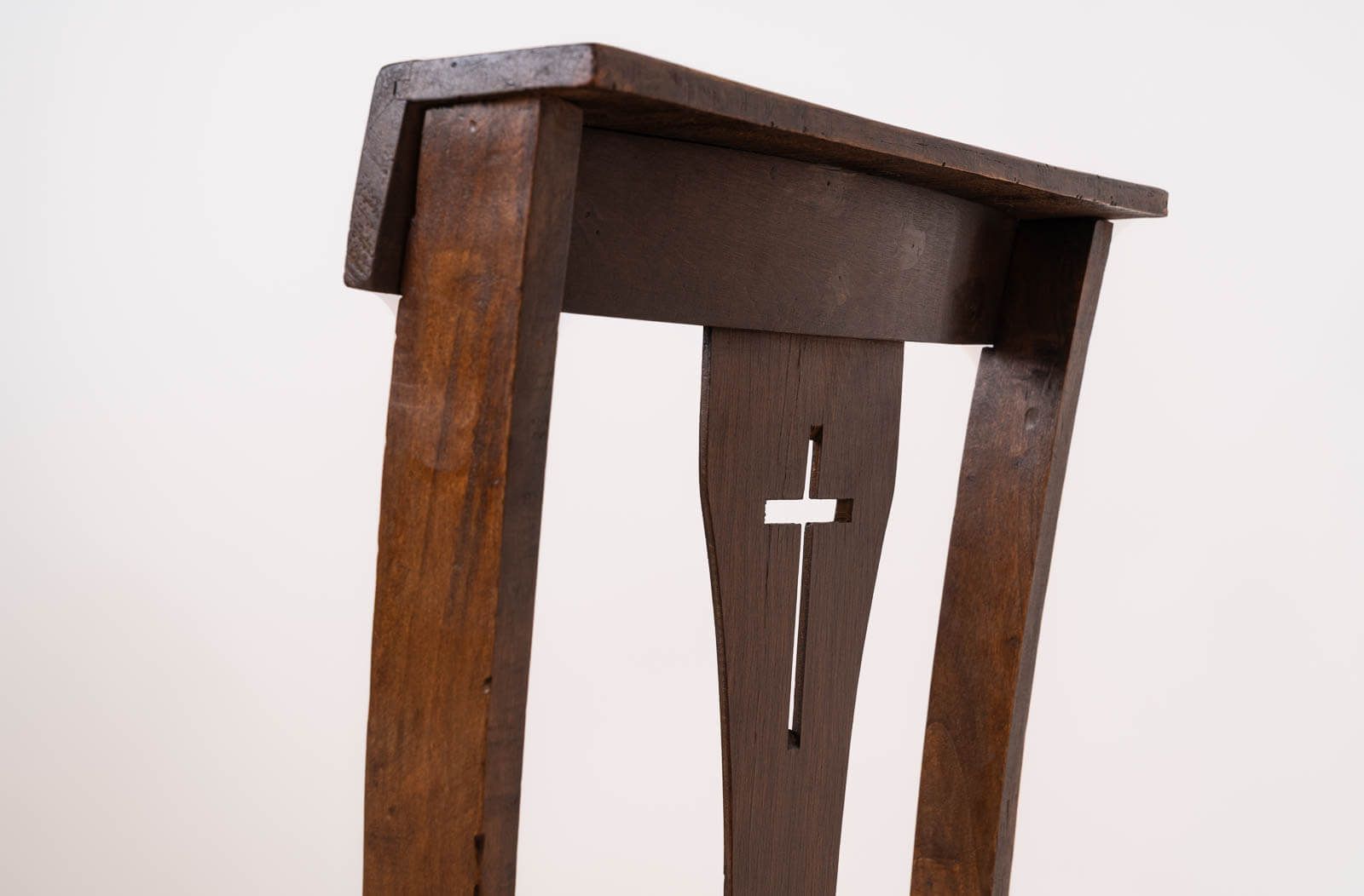 Set_of_4_Italian_Walnut_Church_Chairs_by_Caloi,_Conegliano_Veneto