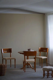 Set_of_4_Klismos_Chairs_in_Birch_&_Elm_in_Swedish_Art_Deco,_Griffin_Inlays,_1930s