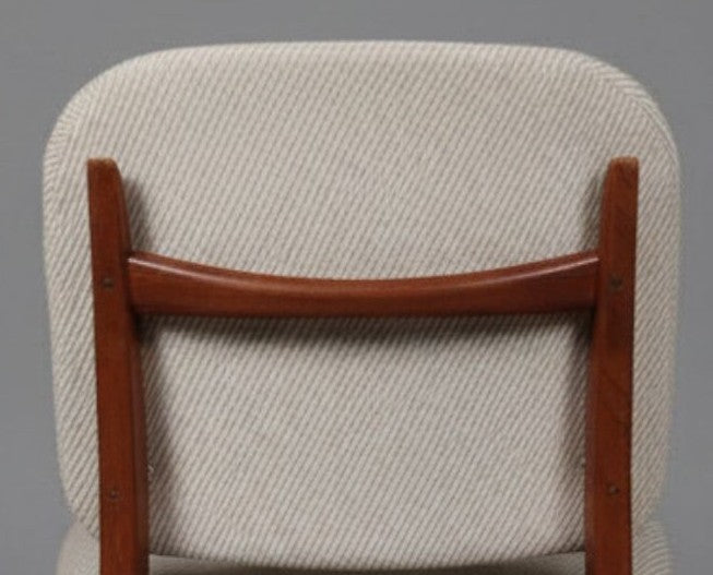Set_of_4_Louis_van_Teeffelen_“Milaan”_Teak_Dining_Chairs_for_WéBé,_1960s