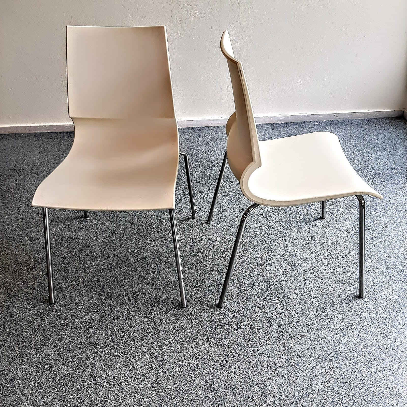 Set_of_4_Marco_Maran_Gigi_Chairs_for_Knoll,_Stackable_Chrome_Dining_Chairs