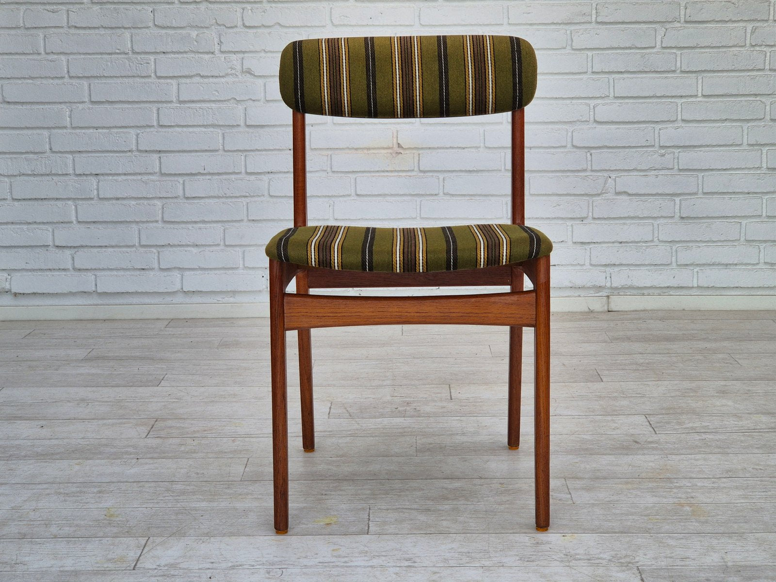 Set_of_4_Mid-Century_Modern_Teak_Dining_Chair_1960s_Denmark