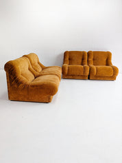 Set_of_4_Modular_Italian_Lounge_Chairs_1970s