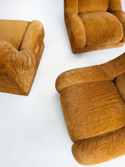 Set_of_4_Modular_Italian_Lounge_Chairs_1970s