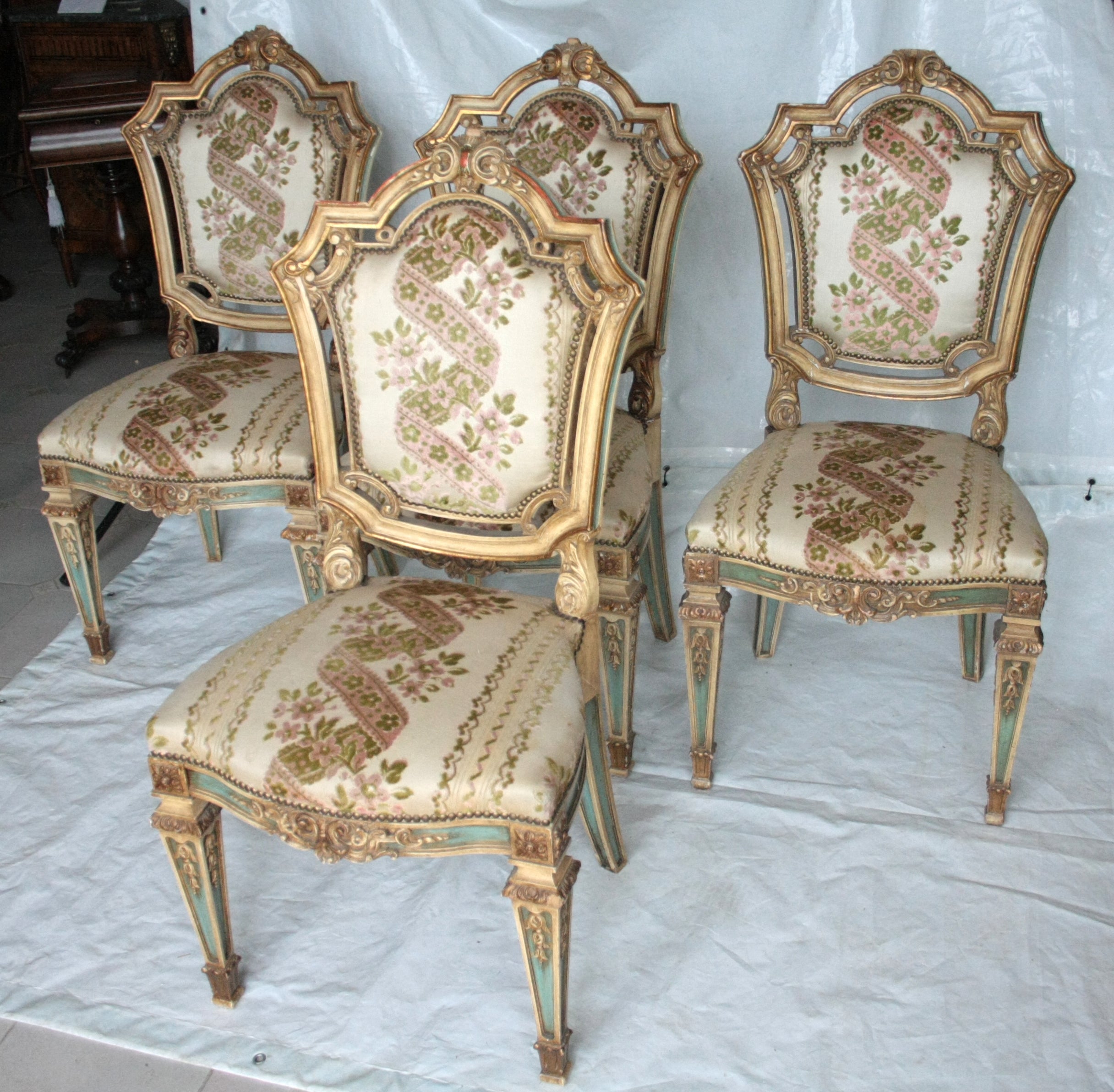 Set_of_4_Napoleon_III_Style_Chairs,_Second_Half_of_the_19th_Century,_France