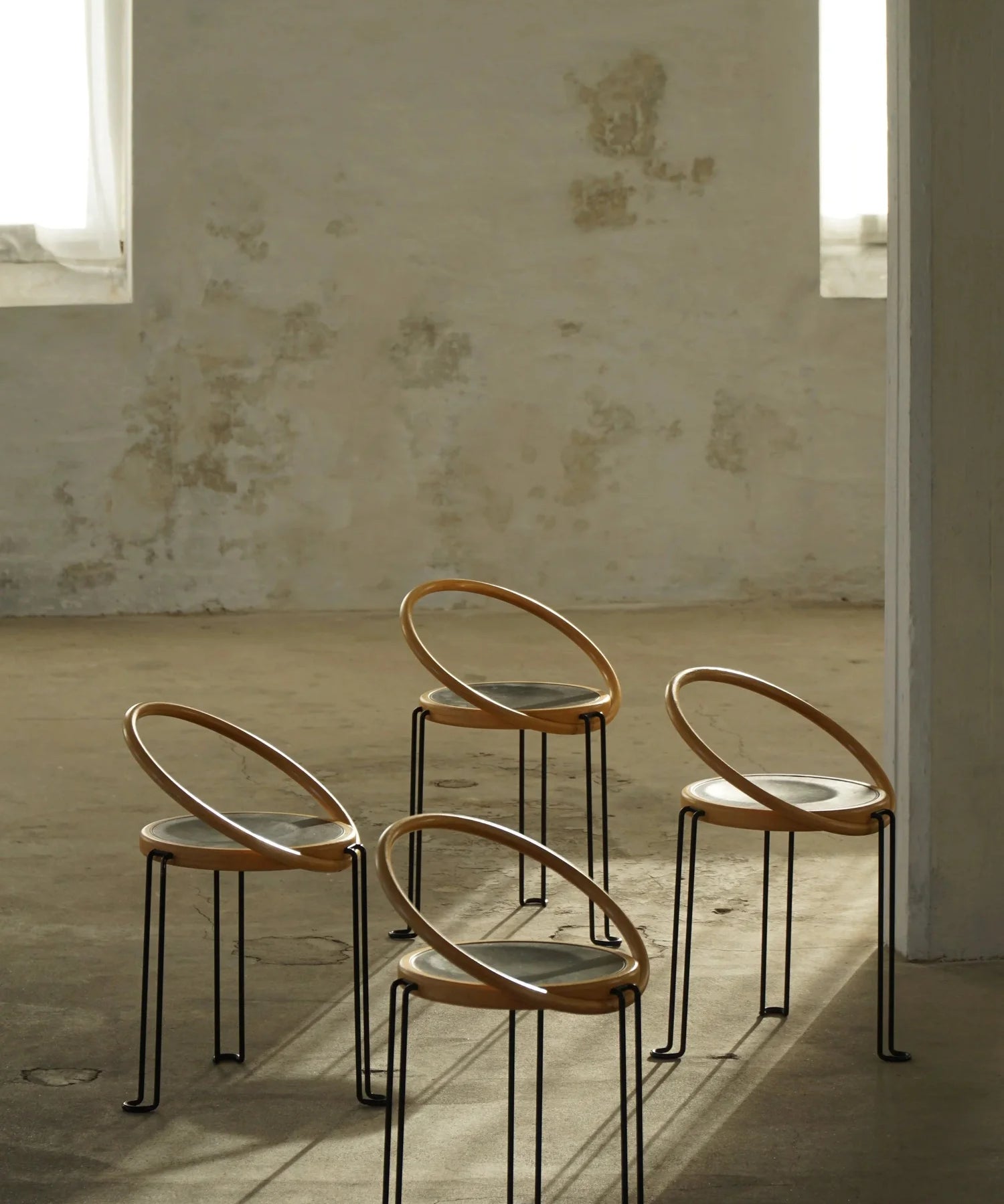 Set_of_4_‘Oblado’_Sculptural_Dining_Chairs_by_Börge_Lindau
