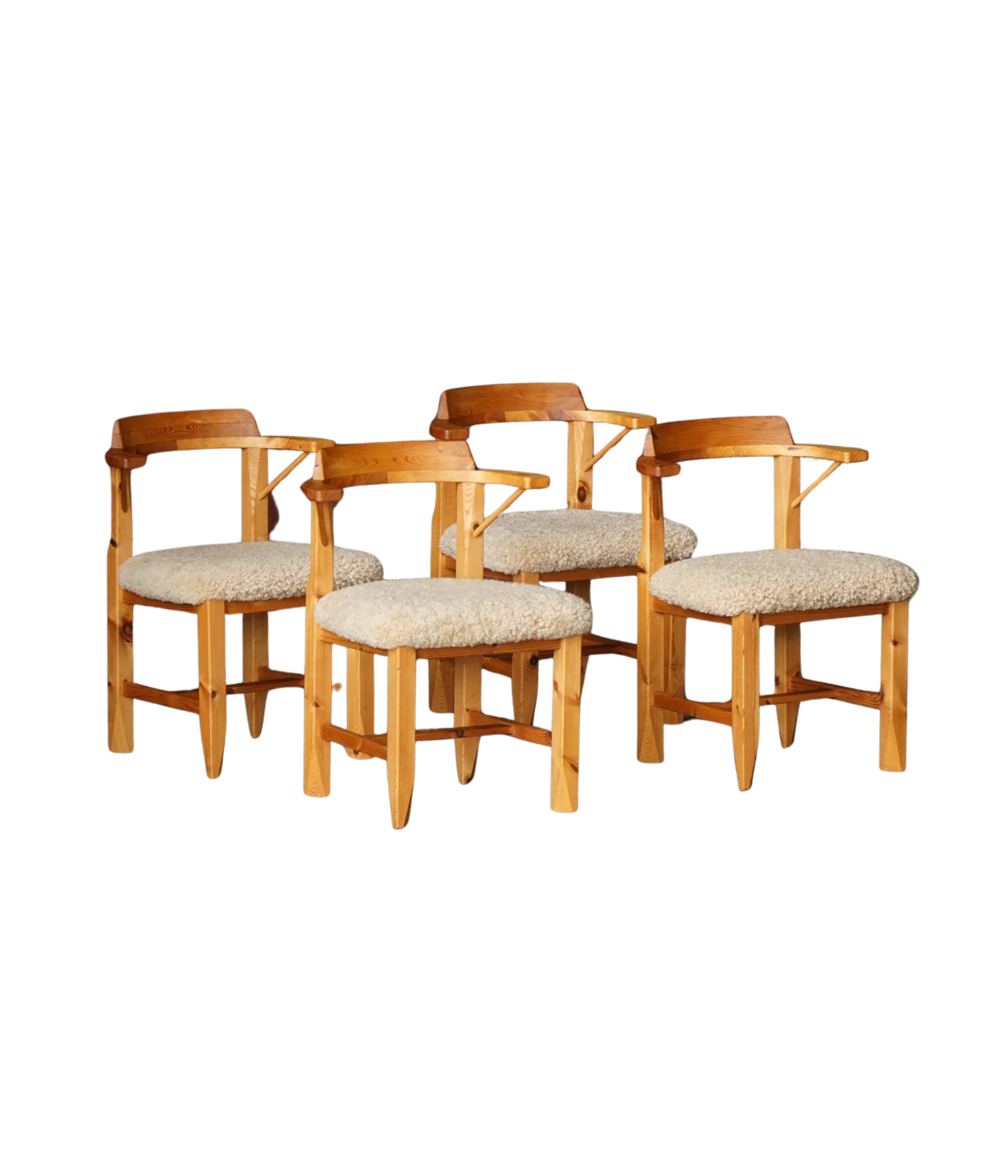 Set_of_4_Pine_Dining_Chairs_with_Armrests_and_Lambswool_Upholstery