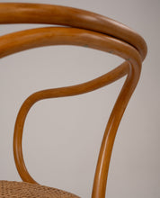 Set_of_4_Thonet_chairs_Model_209_by_Ligna_from_1960