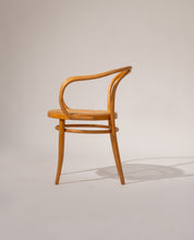 Set_of_4_Thonet_chairs_Model_209_by_Ligna_from_1960