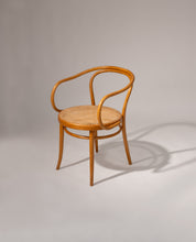 Set_of_4_Thonet_chairs_Model_209_by_Ligna_from_1960