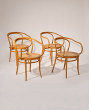 Set_of_4_Thonet_chairs_Model_209_by_Ligna_from_1960