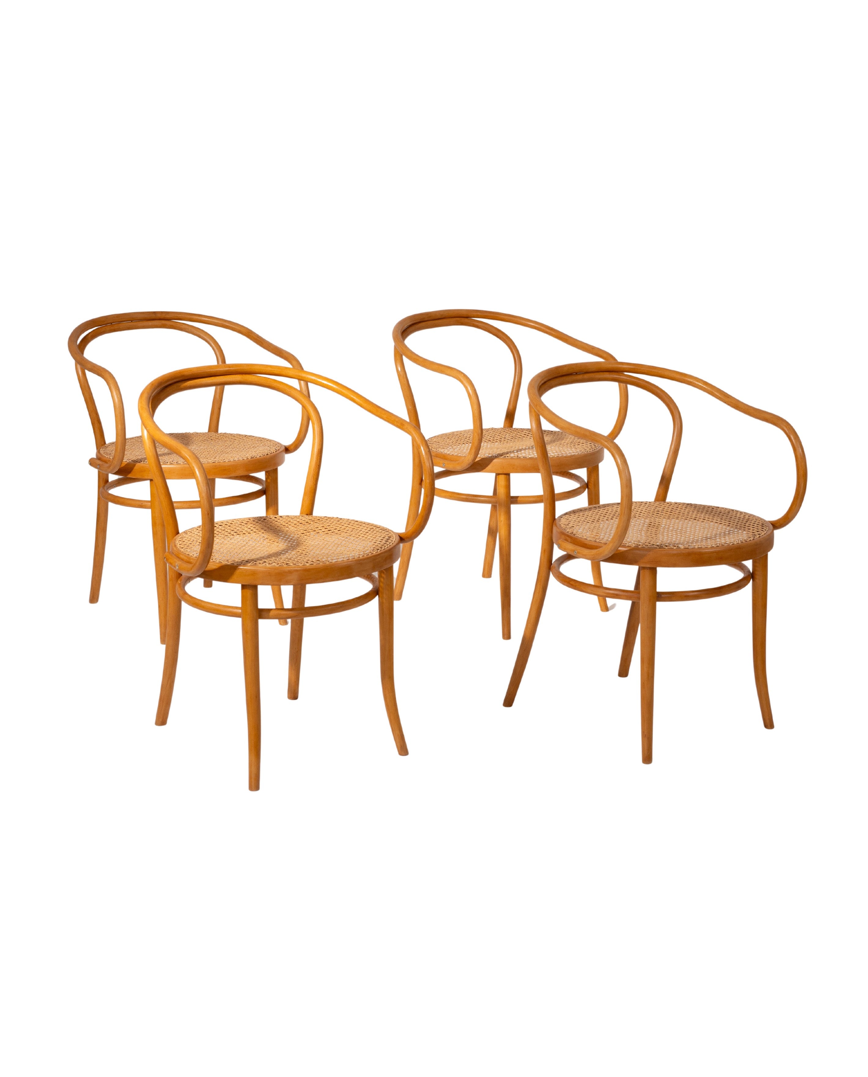 Set_of_4_Thonet_chairs_Model_209_by_Ligna_from_1960