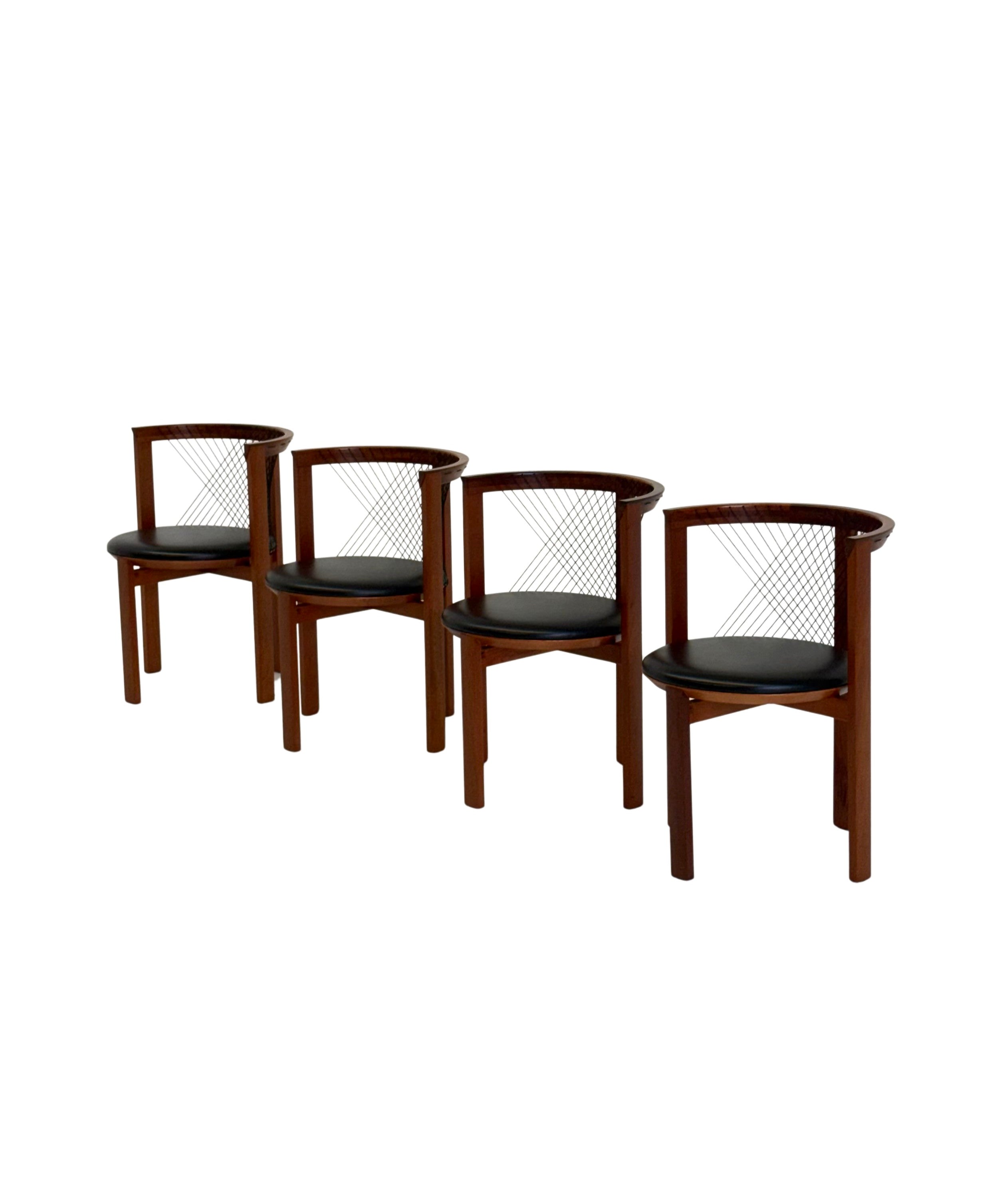 Set_of_4_Tranekær_String_chairs_by_Niels_Jørgen_Haugesen