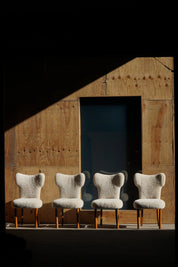 Set_of_4_Viggo_Boesen_Style_Dining_Chairs_in_Lambswool_and_Oak