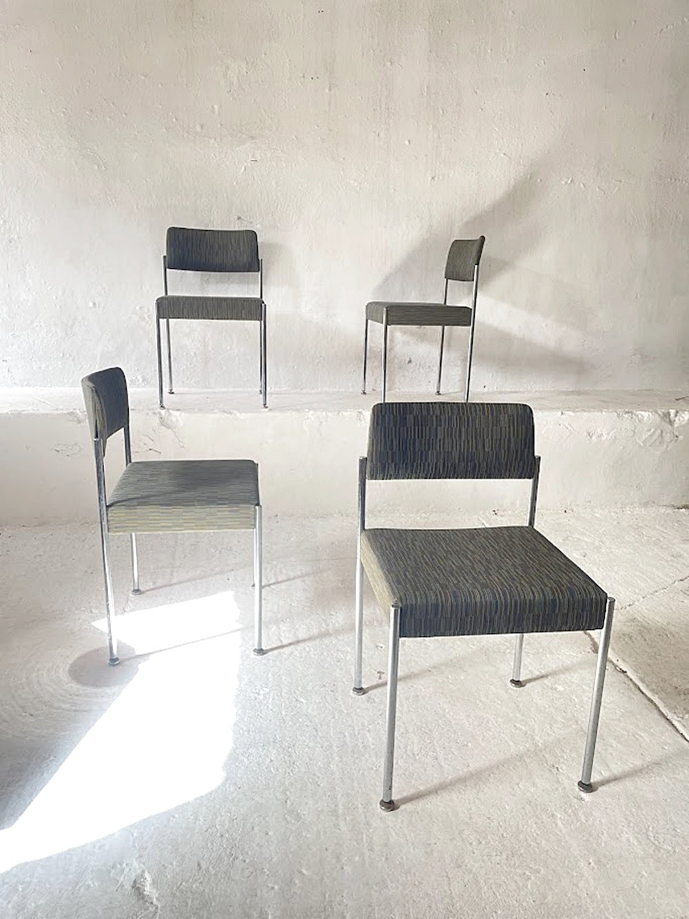 Set_of_4_Vintage_Girsberger_Martin_Stoll_Chairs_1970s