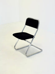 Set_of_4_vintage_tubular_frame_dining_chairs_in_black_velvet