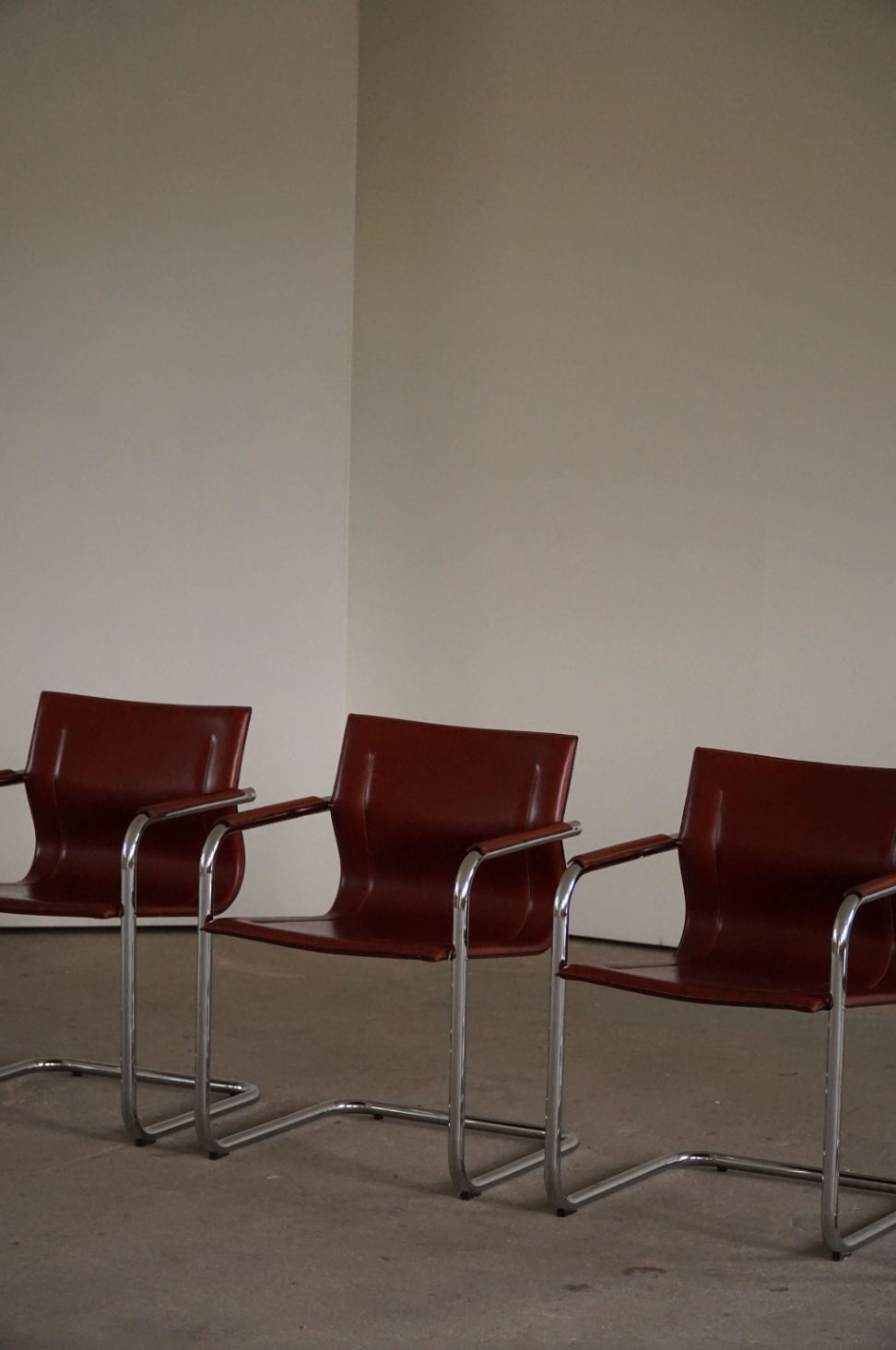 Set_of_5_Cantilever_Armchairs_in_Leather_by_Matteo_Grassi,_Model_MG15,_1970s