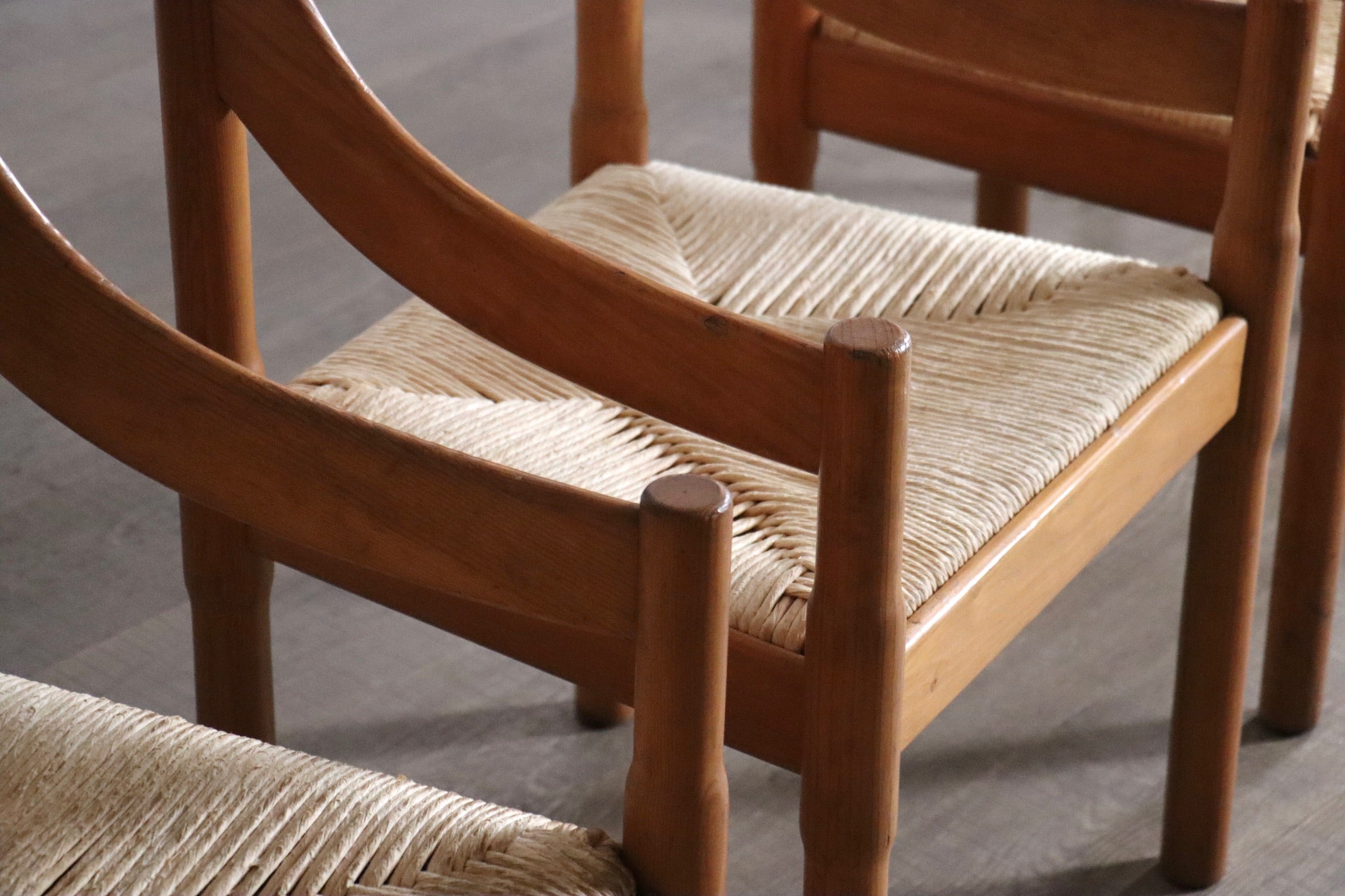 Set_of_5_carimate_chairs_by_Vico_Magistretti,_1960s