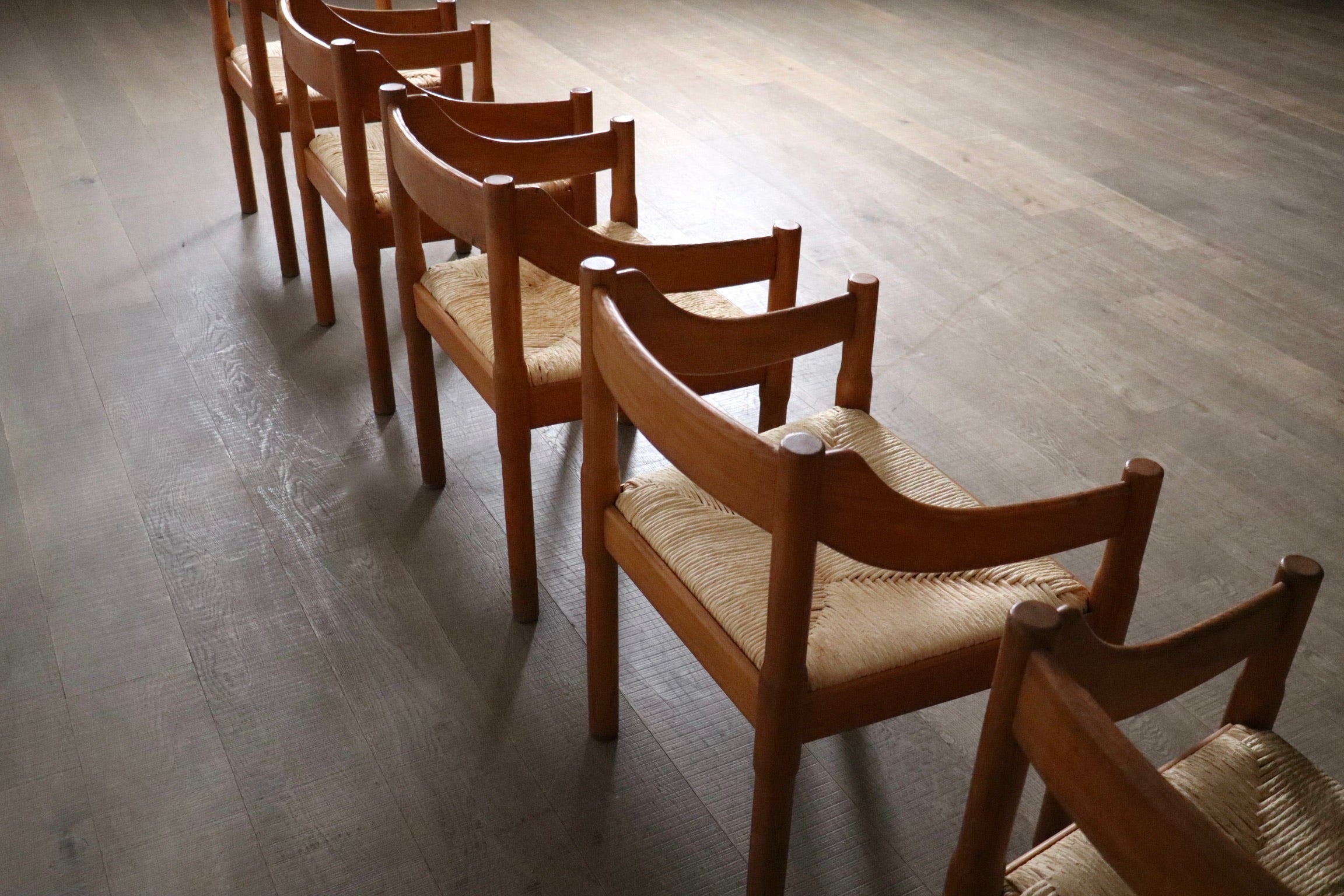 Set_of_5_carimate_chairs_by_Vico_Magistretti,_1960s