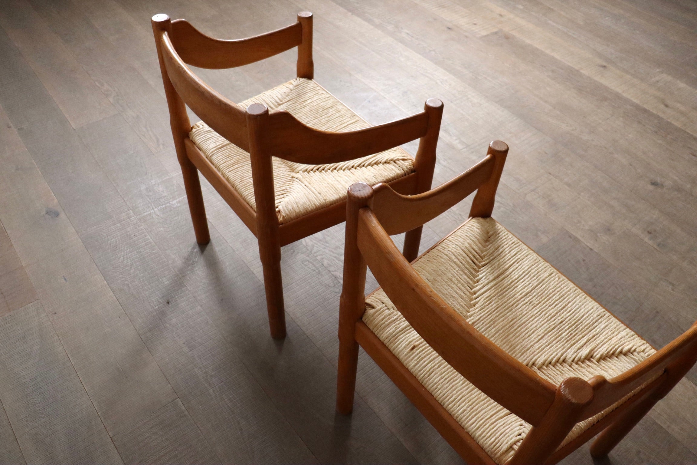 Set_of_5_carimate_chairs_by_Vico_Magistretti,_1960s