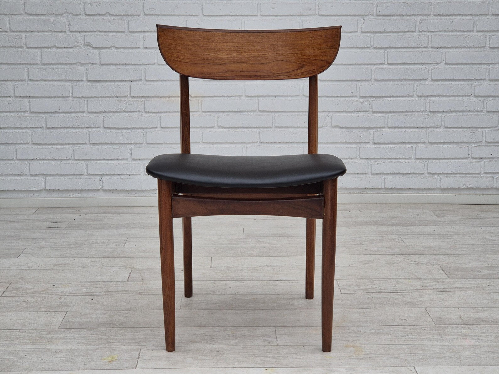 Set_of_5_Danish_Dining_Chairs,_Teak_&_Reupholstered_Leather,_1960s_Denmark