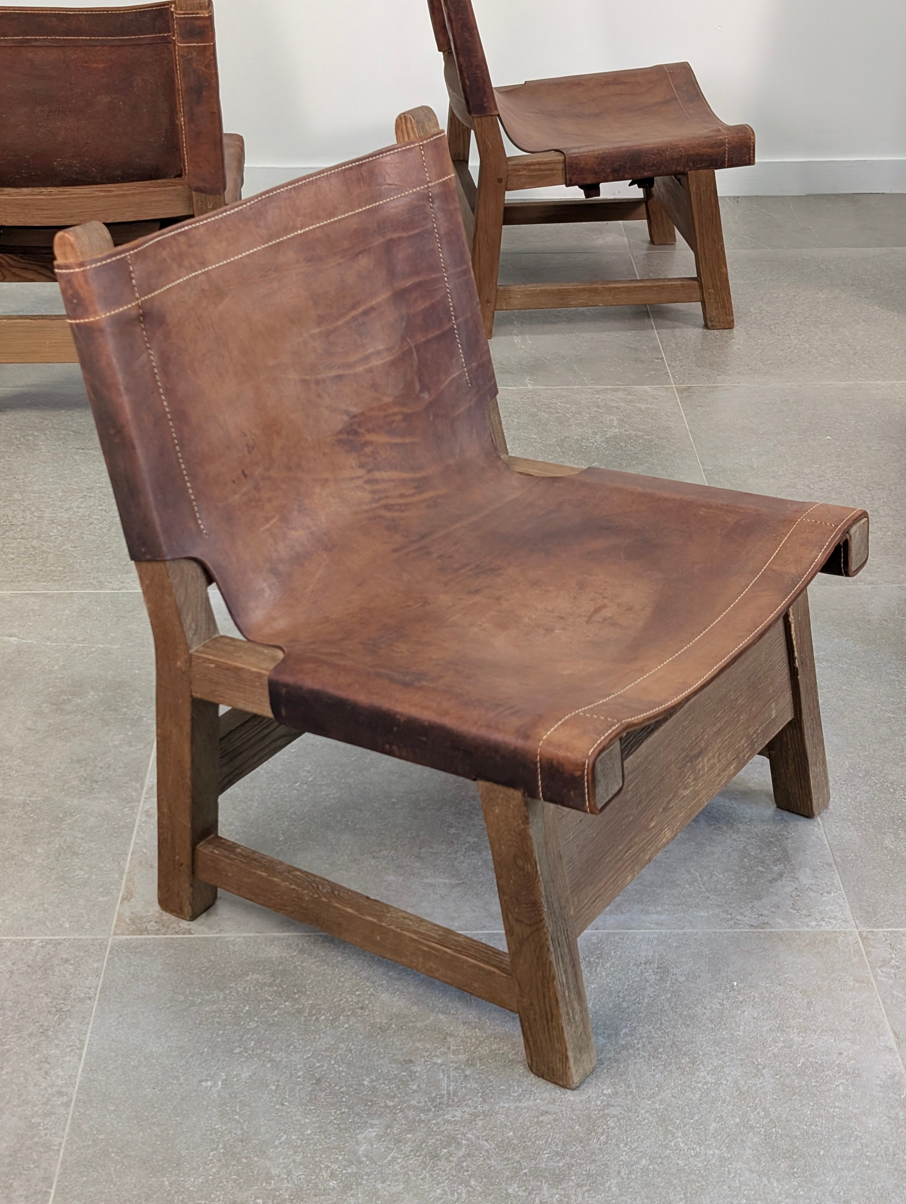 Set_of_5_Spanish_Leather_and_Oak_Chairs,_Paco_Muñoz_Style,_1960s