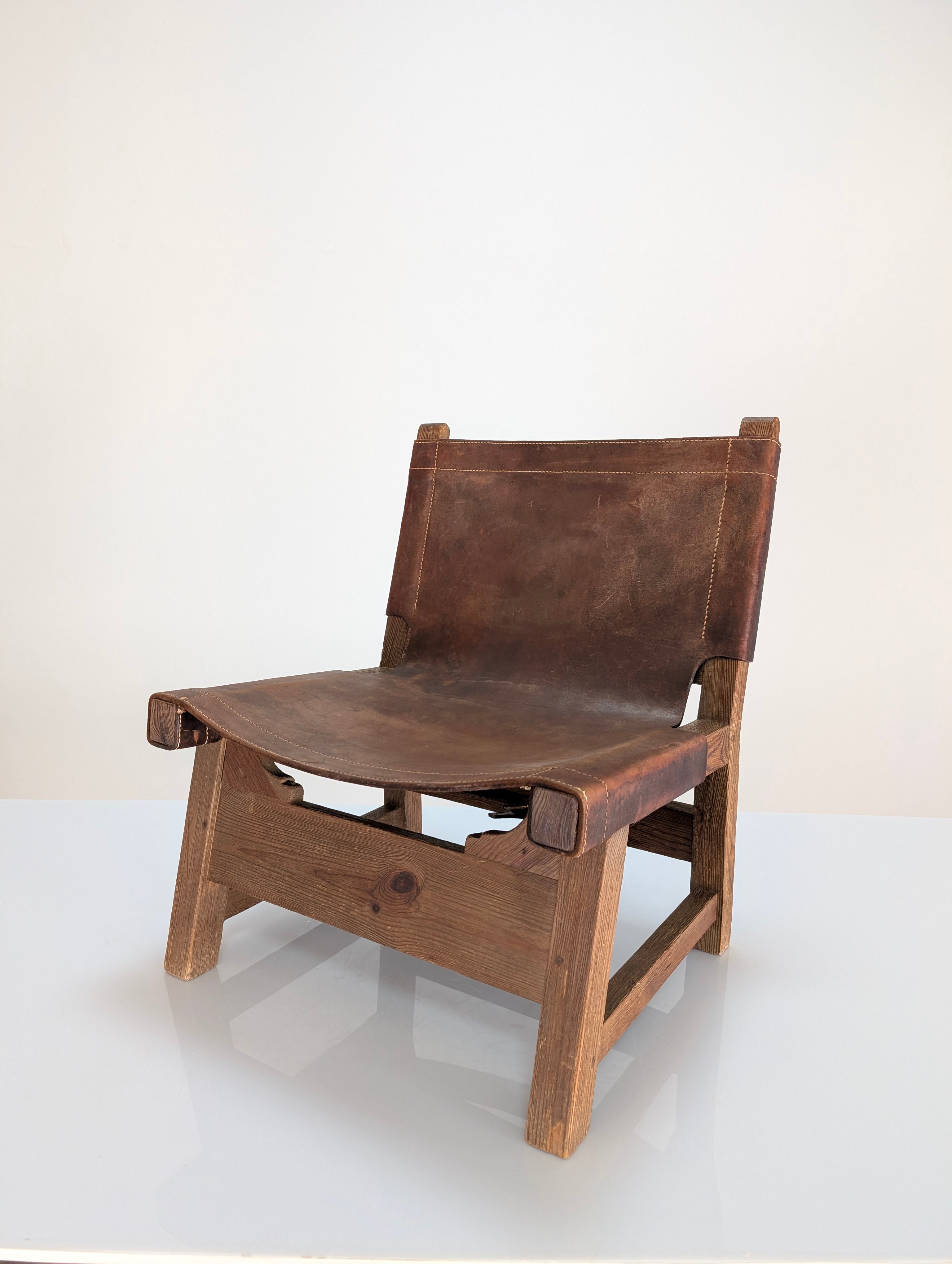 Set_of_5_Spanish_Leather_and_Oak_Chairs,_Paco_Muñoz_Style,_1960s